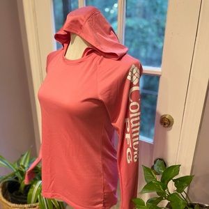 Columbia hooded dry fit
